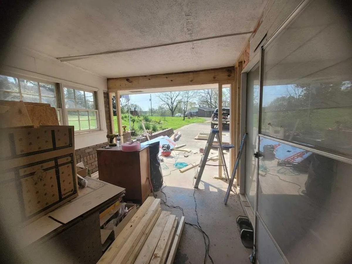 Air movers and dehumidifier for Water Mitigation Services in Sienna